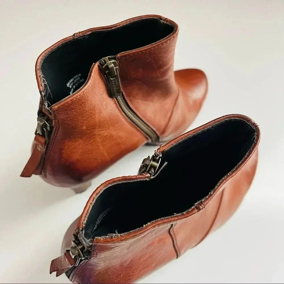 Paul Green Roxie Leather Boot - Picture 9 of 11